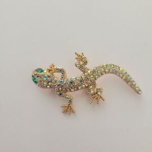 Lizard Salamander Gecko Aurora Rhinestone Green Eyes Gold Plated Brooch Pin